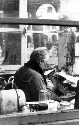 Relojero (realizada en Padova, Italia en 1999), de Illya Alvarado.