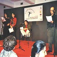 Interpretaci&oacute;n de Juan Carlos Talavera ("&Eacute;l") Elo&iacute;sa Sinovas ("Comadrona") y Elena C&aacute;novas ("Enfermera""); direcci&oacute;n de Paco Vidal