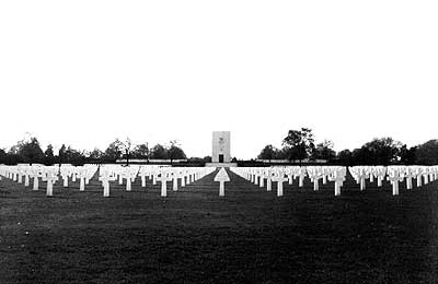 Cementerios de la II Guerra Mundial, serie fotogr&aacute;fica de Fabio Borquez