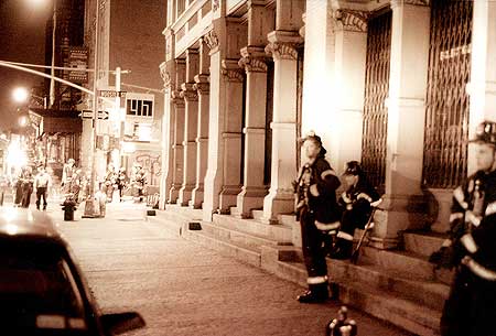 Nueva York en sepia antes de te&ntilde;irse de rojo, serie fotogr&aacute;fica de Fabio Borquez