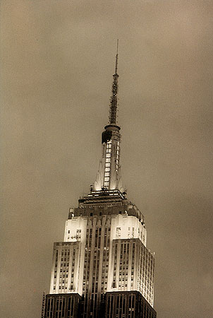 Nueva York en sepia antes de te&ntilde;irse de rojo, serie fotogr&aacute;fica de Fabio Borquez
