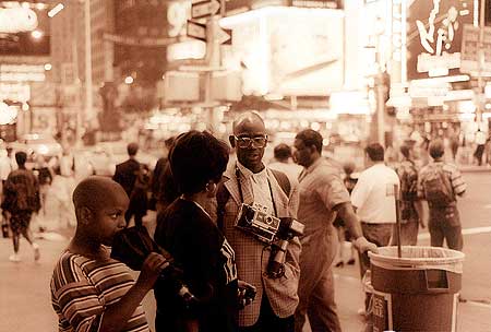 Nueva York en sepia antes de te&ntilde;irse de rojo, serie fotogr&aacute;fica de Fabio Borquez