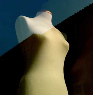 Seducci&oacute;n y artificio. Serie fotogr&aacute;fica de Sol Romo.